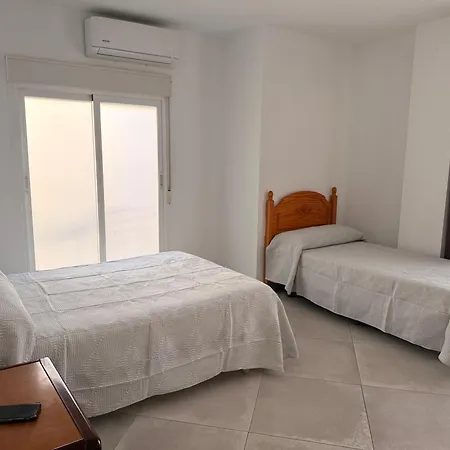 Habitacion Doble Con Aire Cerca De La Playa Μπένιντορμ