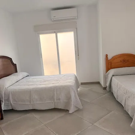 Doble Con Aire Cerca De La Playa Δωμάτια σε οικογενειακή κατοικία *